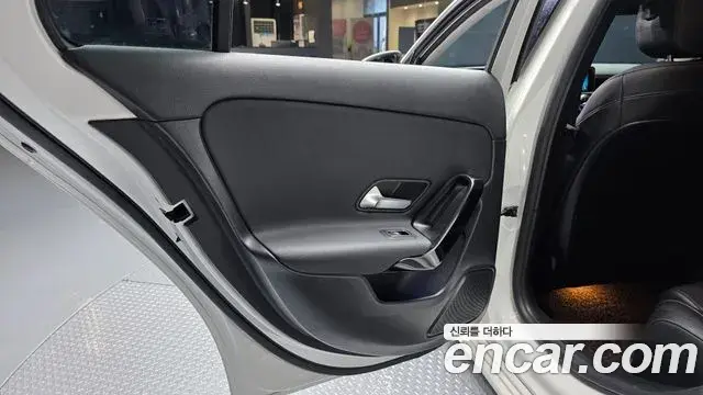 Mercedes-Benz A-Class 2020 — Photo 16/30