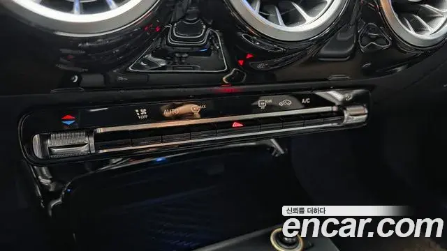 Mercedes-Benz A-Class 2020 — Photo 15/30