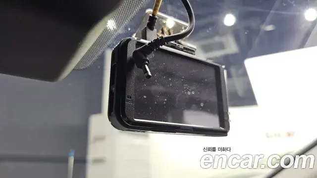 Hyundai Sonata 2021 — Photo 19/20