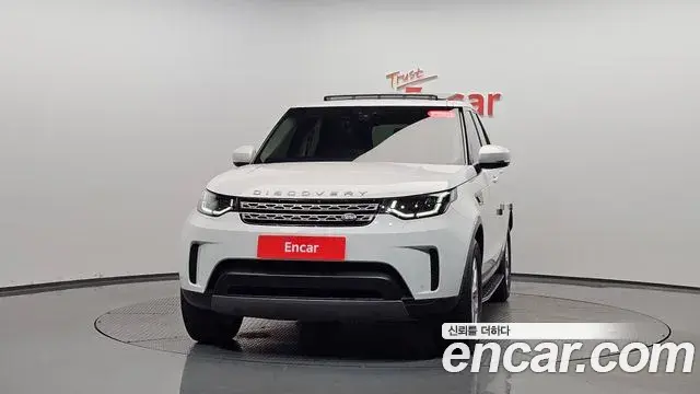 Land Rover Discovery 5 2019 — Şəkil 11/36