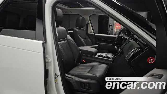 Land Rover Discovery 5 2019 — Şəkil 28/36