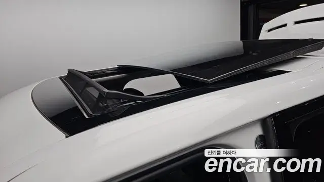 Land Rover Discovery 5 2019 — Şəkil 4/36