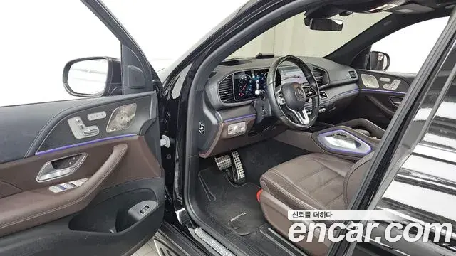 Mercedes-Benz GLS-Class 2022 — Photo 33/34