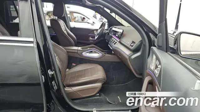 Mercedes-Benz GLS-Class 2022 — Photo 34/34