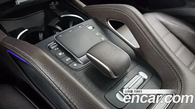 Mercedes-Benz GLS-Class 2022 — Photo 28/34