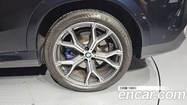 BMW X6 2021 — Photo 3/29
