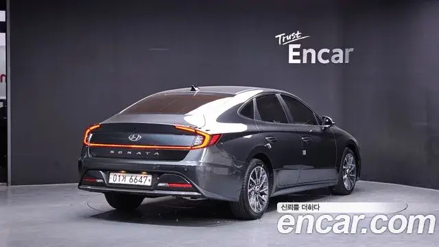 Hyundai Sonata 2019 — Фото 2/20