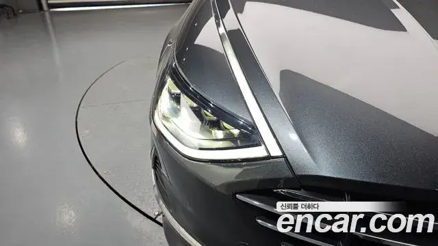 Hyundai Sonata Hybrid 2019 — Photo 27/34