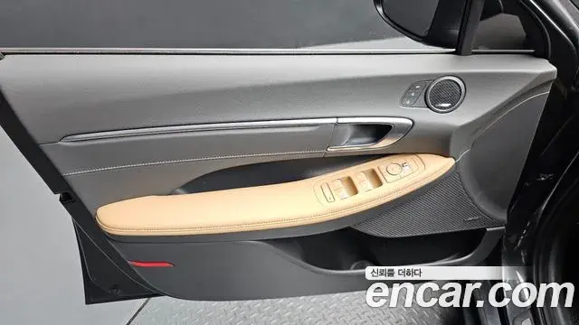Hyundai Sonata Hybrid 2019 — Photo 28/34