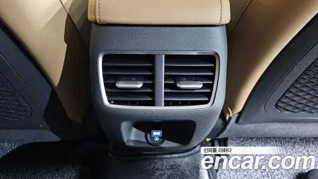 Hyundai Sonata Hybrid 2019 — Photo 21/34
