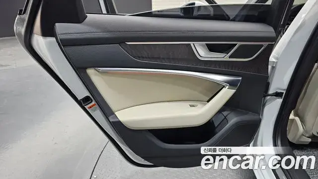 Audi A6 2023 — Photo 13/30