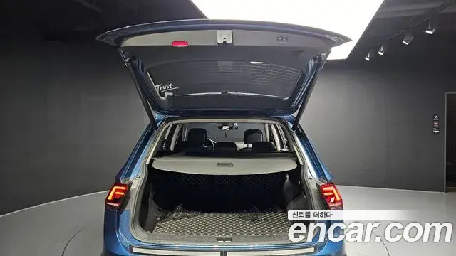 Volkswagen Tiguan Allspace 2018 — Photo 19/20