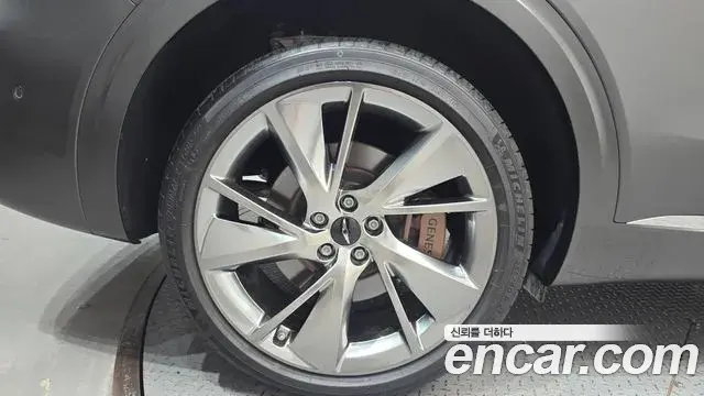 Genesis GV70 2024 — Şəkil 28/30