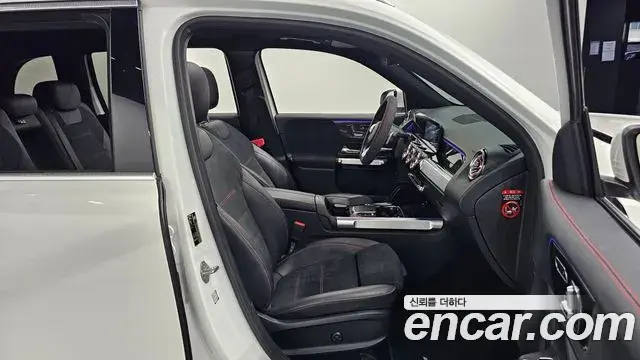 Mercedes-Benz GLB-Class 2021 — Фото 11/20