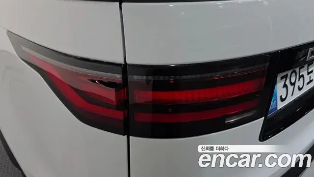 Land Rover Discovery 5 2024 — ფოტო 10/32