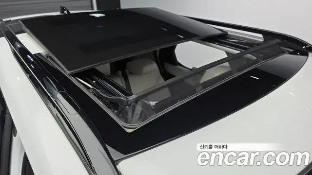 Land Rover Discovery 5 2024 — ფოტო 32/33