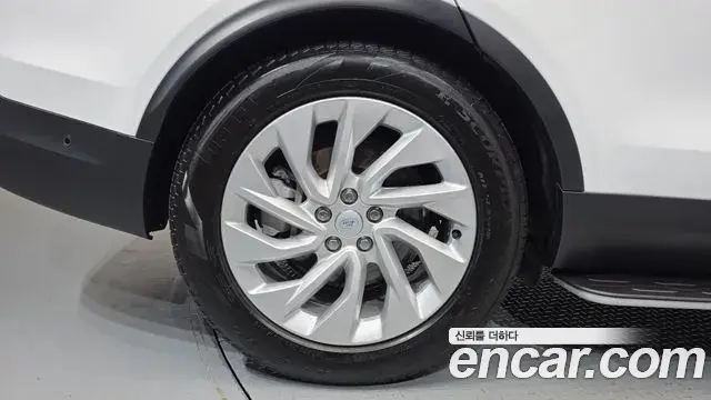 Land Rover Discovery 5 2024 — ფოტო 8/33