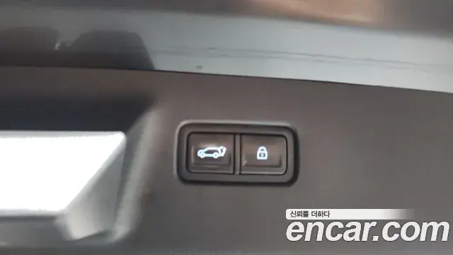 Hyundai Santa Fe 2024 — Photo 37/38