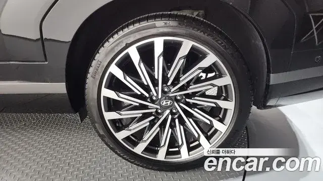 Hyundai Santa Fe 2024 — Photo 10/38