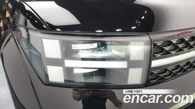 Hyundai Santa Fe 2024 — Photo 8/38