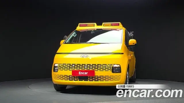 Hyundai Staria 2023 — Şəkil 9/34