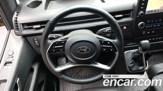 Hyundai Staria 2023 — Şəkil 17/34