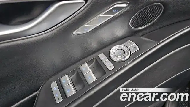 Genesis G80 2022 — Photo 22/33