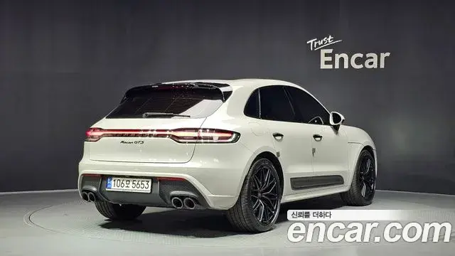 Porsche Macan 2024 — Şəkil 15/32