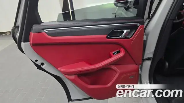 Porsche Macan 2024 — Şəkil 5/32