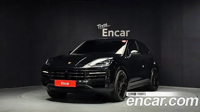 Porsche Cayenne 2025 — ფოტო 28/31