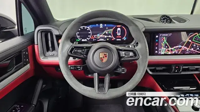 Porsche Cayenne 2025 — ფოტო 27/31