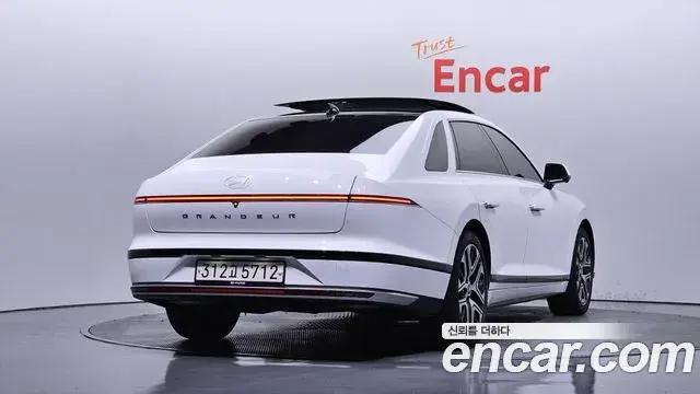 Hyundai Grandeur Hybrid 2024 — Şəkil 19/34