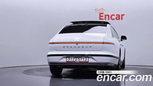 Hyundai Grandeur Hybrid 2024 — Şəkil 26/34