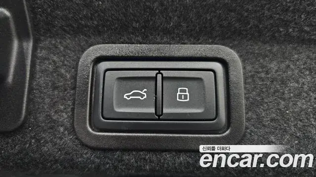 Audi A6 2023 — Photo 19/38