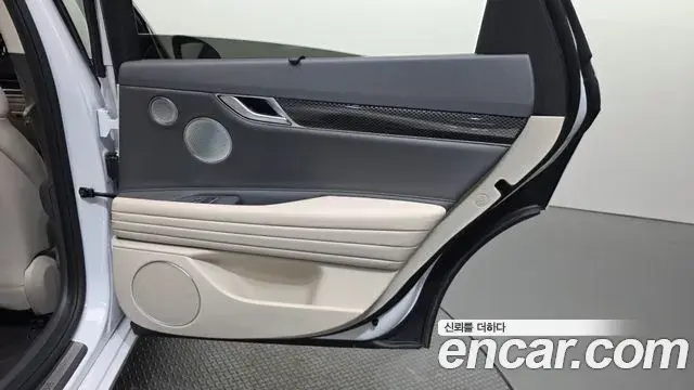 Genesis G80 2023 — Şəkil 32/35