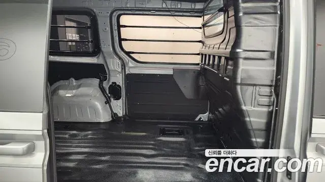 Hyundai Staria 2022 — Фото 11/20