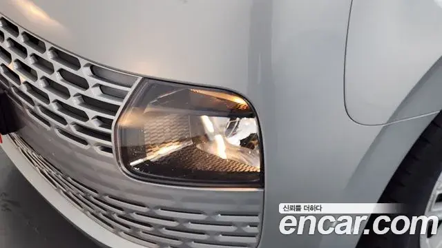 Hyundai Staria 2022 — Şəkil 18/31
