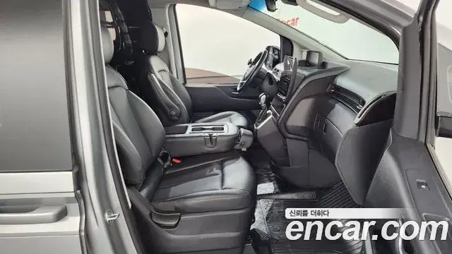 Hyundai Staria 2022 — Şəkil 10/31