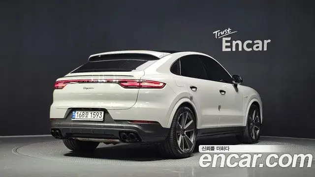 Porsche Cayenne 2022 — Фото 2/20
