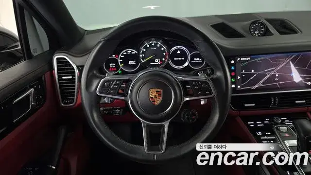 Porsche Cayenne 2022 — Фото 13/20