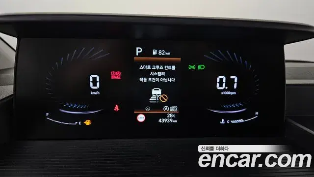 Hyundai Staria 2021 — Фото 8/20