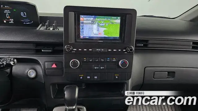 Hyundai Staria 2021 — Фото 16/20