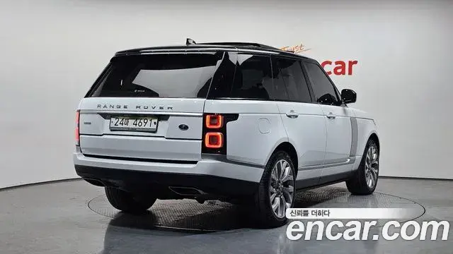 Land Rover Range Rover 2018 — Şəkil 8/31