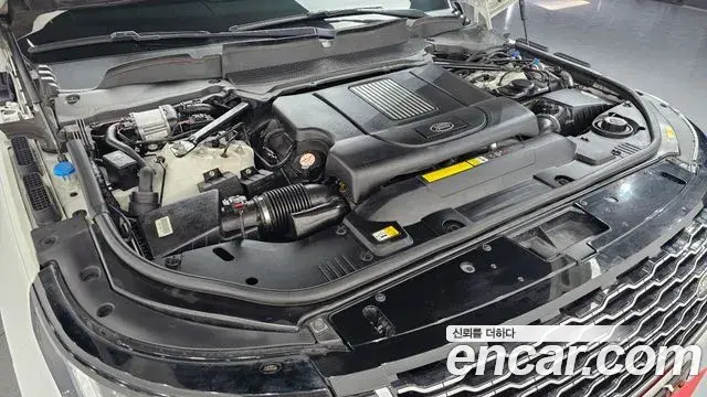 Land Rover Range Rover 2018 — Şəkil 12/31