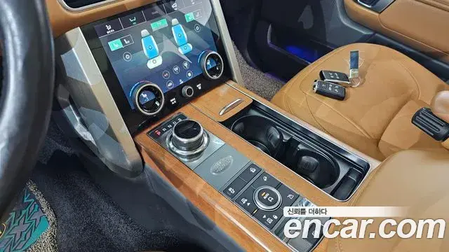 Land Rover Range Rover 2018 — Şəkil 29/31