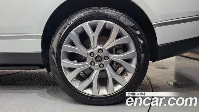 Land Rover Range Rover 2018 — Şəkil 1/31