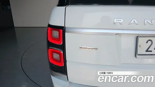 Land Rover Range Rover 2018 — Şəkil 21/31