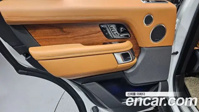 Land Rover Range Rover 2018 — Şəkil 28/31