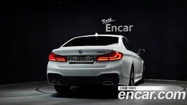 BMW 5 Series 2020 — ფოტო 20/31