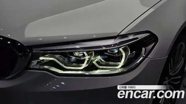BMW 5 Series 2020 — ფოტო 24/31